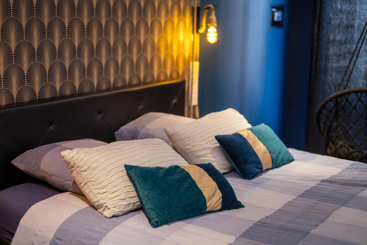 Capsule Temps Suspendu - Balneo, Home Cinema & Billard Valenciennes Buitenkant foto