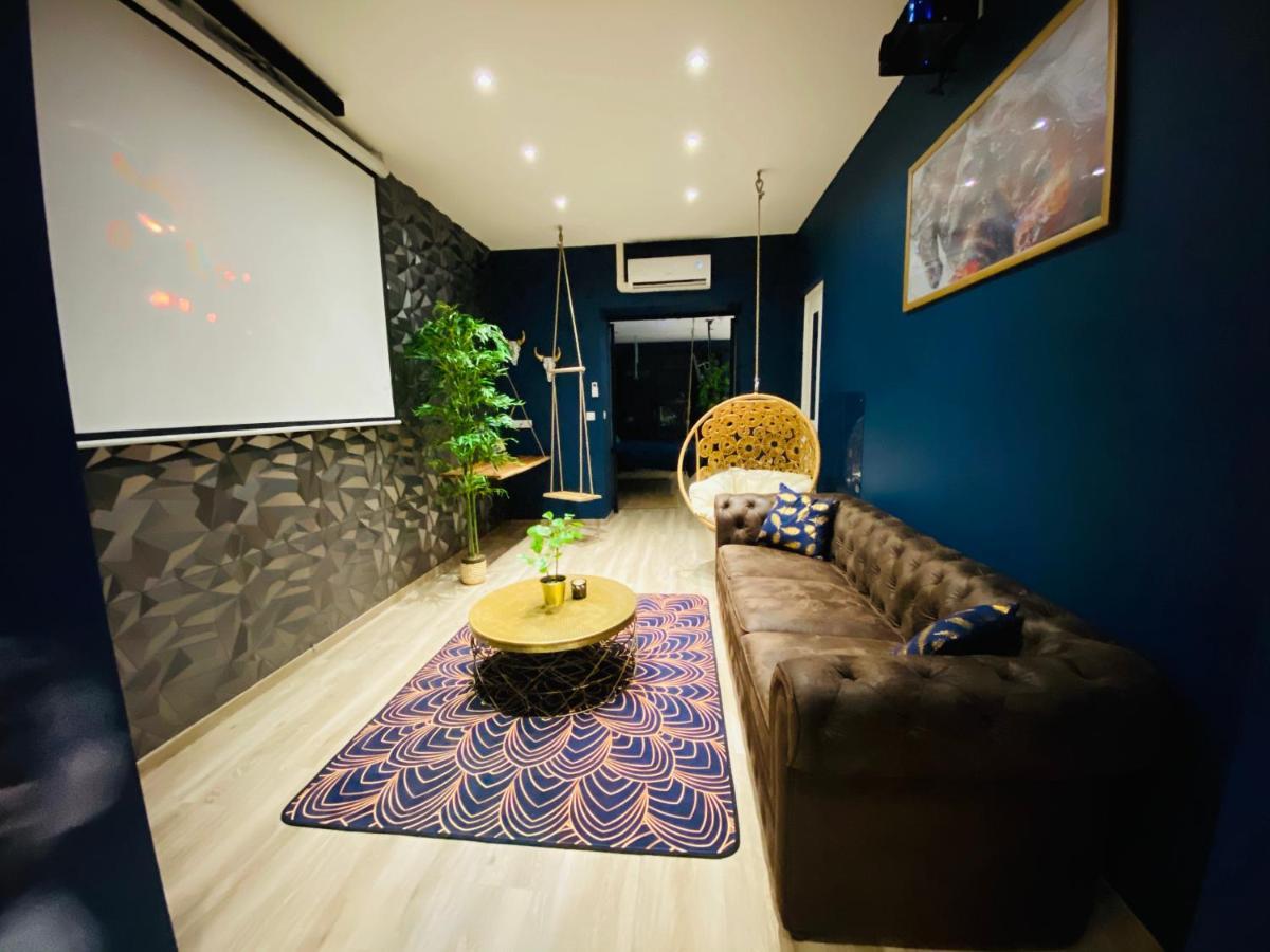 Capsule Temps Suspendu - Balneo, Home Cinema & Billard Valenciennes Buitenkant foto