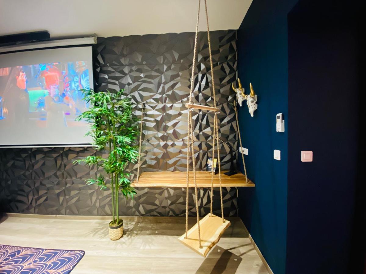 Capsule Temps Suspendu - Balneo, Home Cinema & Billard Valenciennes Buitenkant foto
