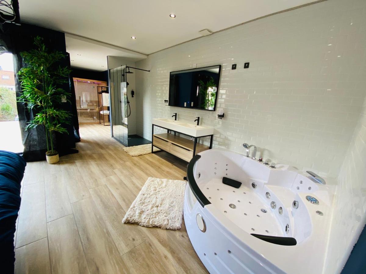 Capsule Temps Suspendu - Balneo, Home Cinema & Billard Valenciennes Buitenkant foto