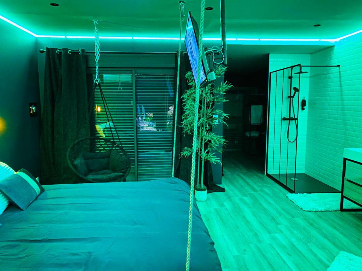 Capsule Temps Suspendu - Balneo, Home Cinema & Billard Valenciennes Buitenkant foto