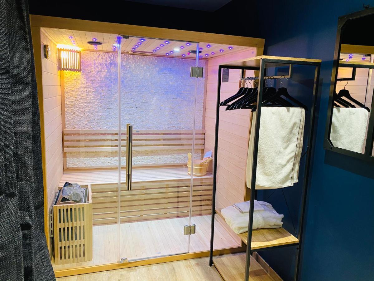 Capsule Temps Suspendu - Balneo, Home Cinema & Billard Valenciennes Buitenkant foto