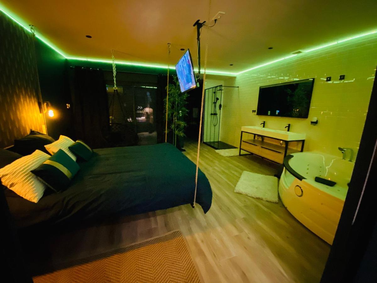 Capsule Temps Suspendu - Balneo, Home Cinema & Billard Valenciennes Buitenkant foto