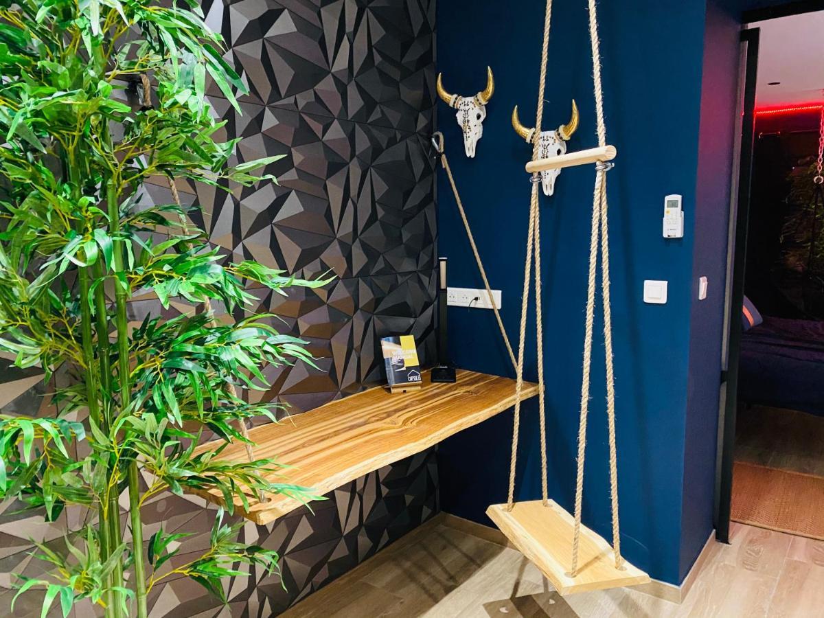 Capsule Temps Suspendu - Balneo, Home Cinema & Billard Valenciennes Buitenkant foto